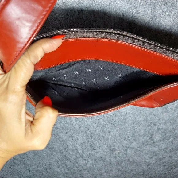 VTG Y2K Kenneth Cole Leather Shoulder Bag Red Purse Demi Zipper New York Stamped - Picture 14 of 15